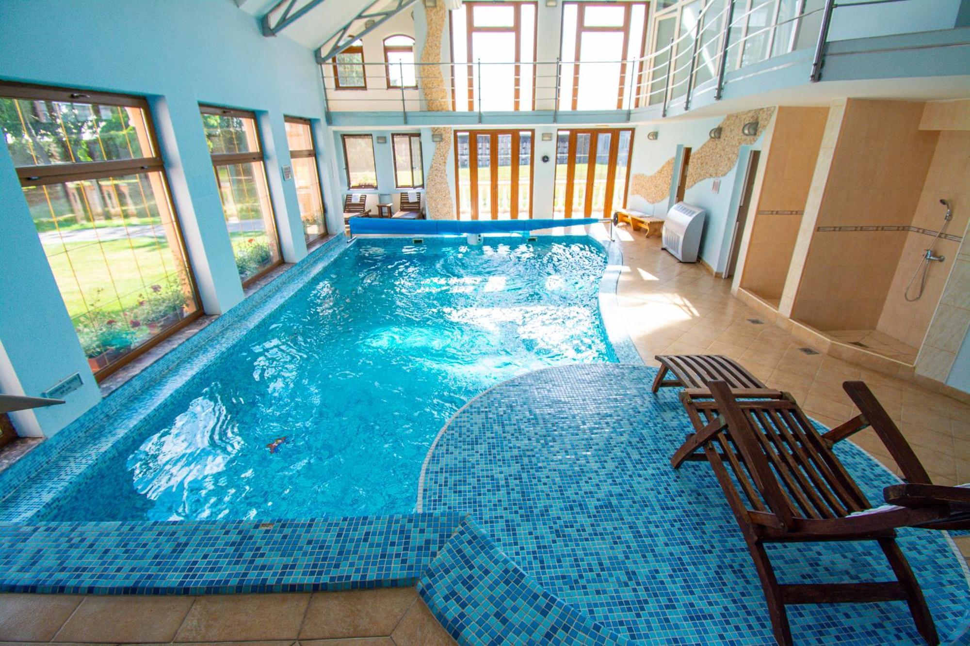 Hotel Villa Majur スボティツァ エクステリア 写真